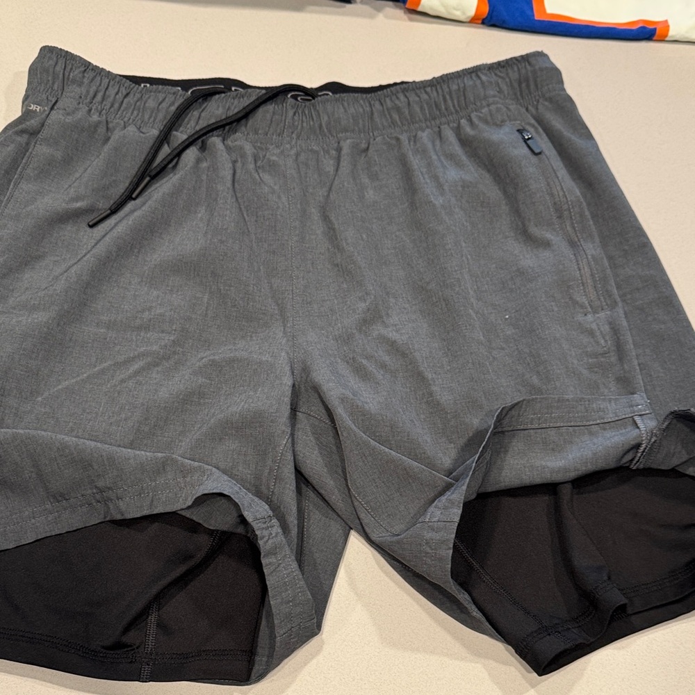 Layer 8 Men's Charcoal Athletic Shorts Large